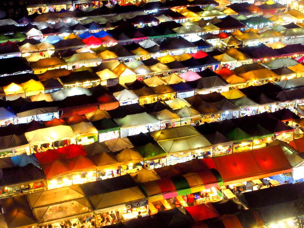 ラチャダーの鉄道市場